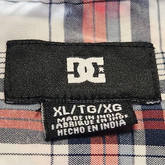 DC Plaid Red‎ White Black Men's XL Long Sleeve Button-up Shirt - Picture 8 of 8